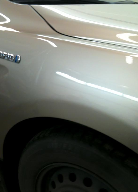 2007 Toyota Camry Hybrid Fender Dent