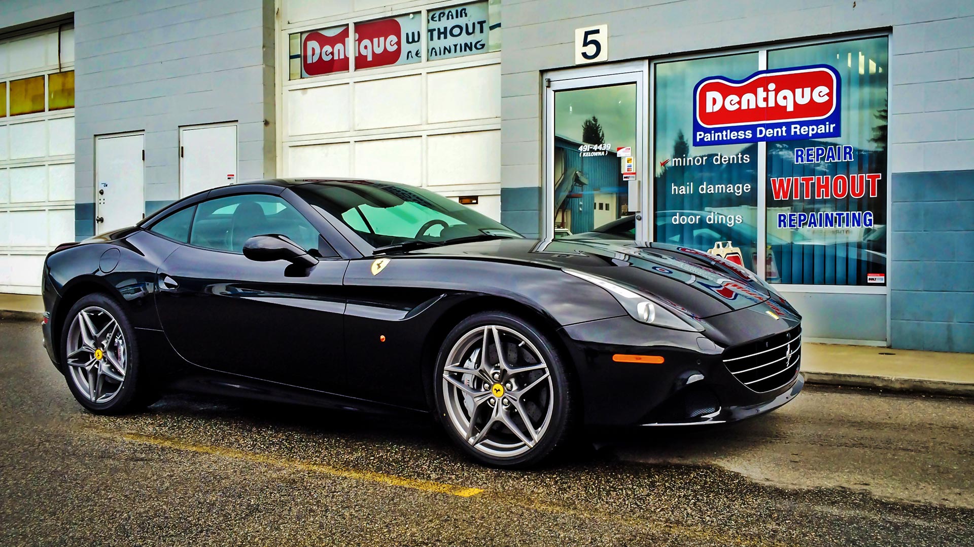 2015 Ferrari California with Dent in Trunk Lid